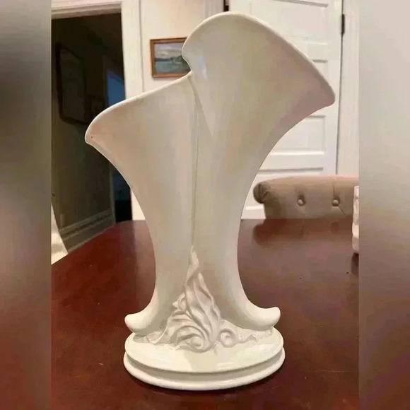 Vintage Tulip Vase with  Two Separate Stem Areas in White - Picture 7 of 10